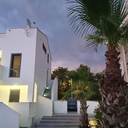 Villa Aquamarine Apartments Novalja Exterior photo