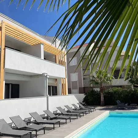 Villa Aquamarine Apartments Novalja Exterior photo