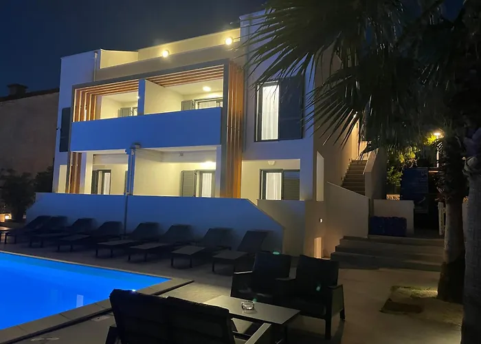Villa Aquamarine Apartments