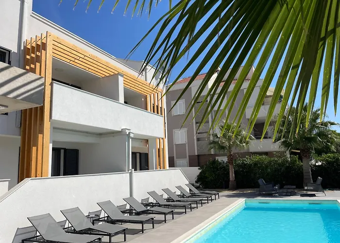 Villa Aquamarine Apartments