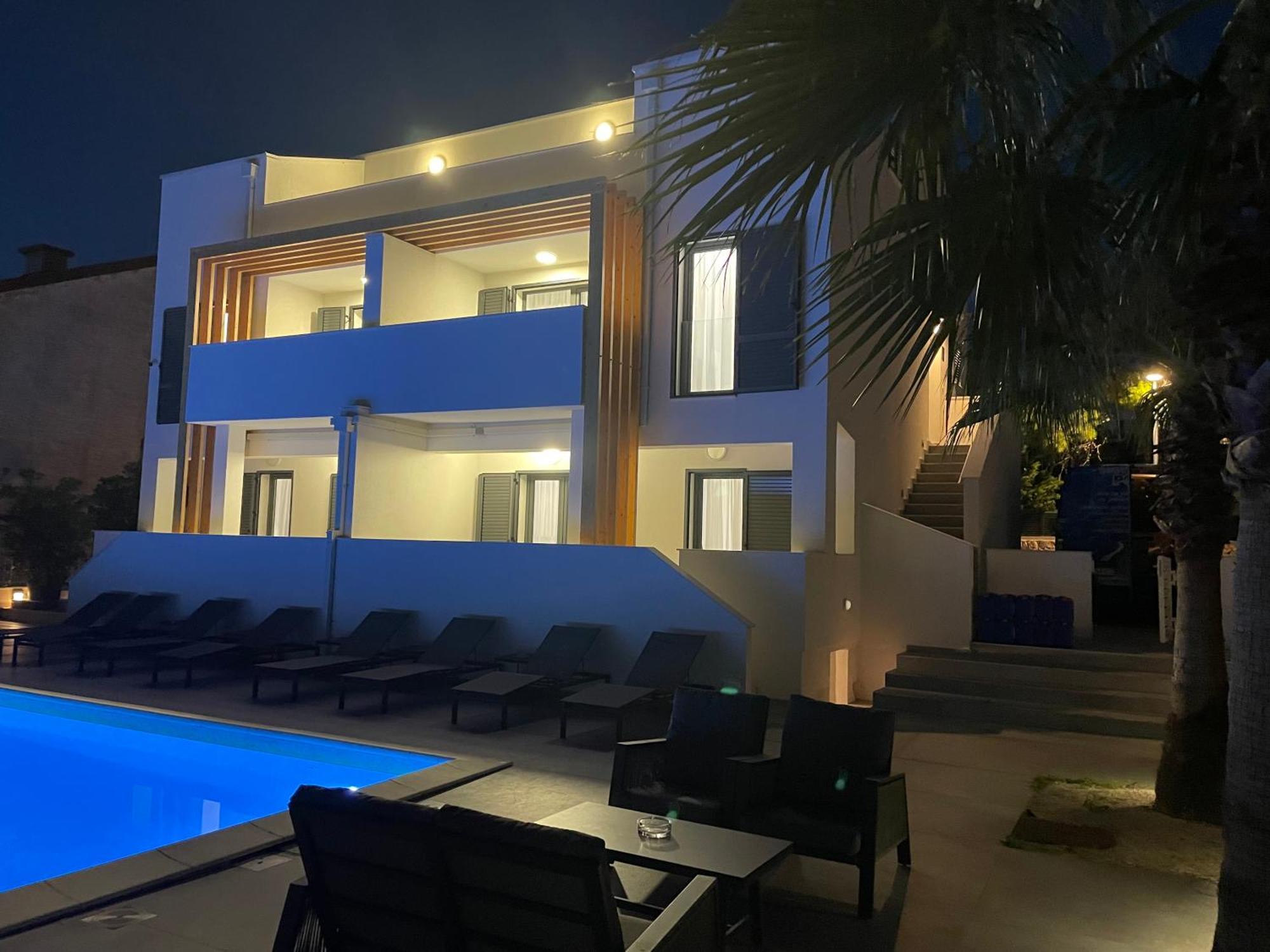 Aquamarine Apartment *