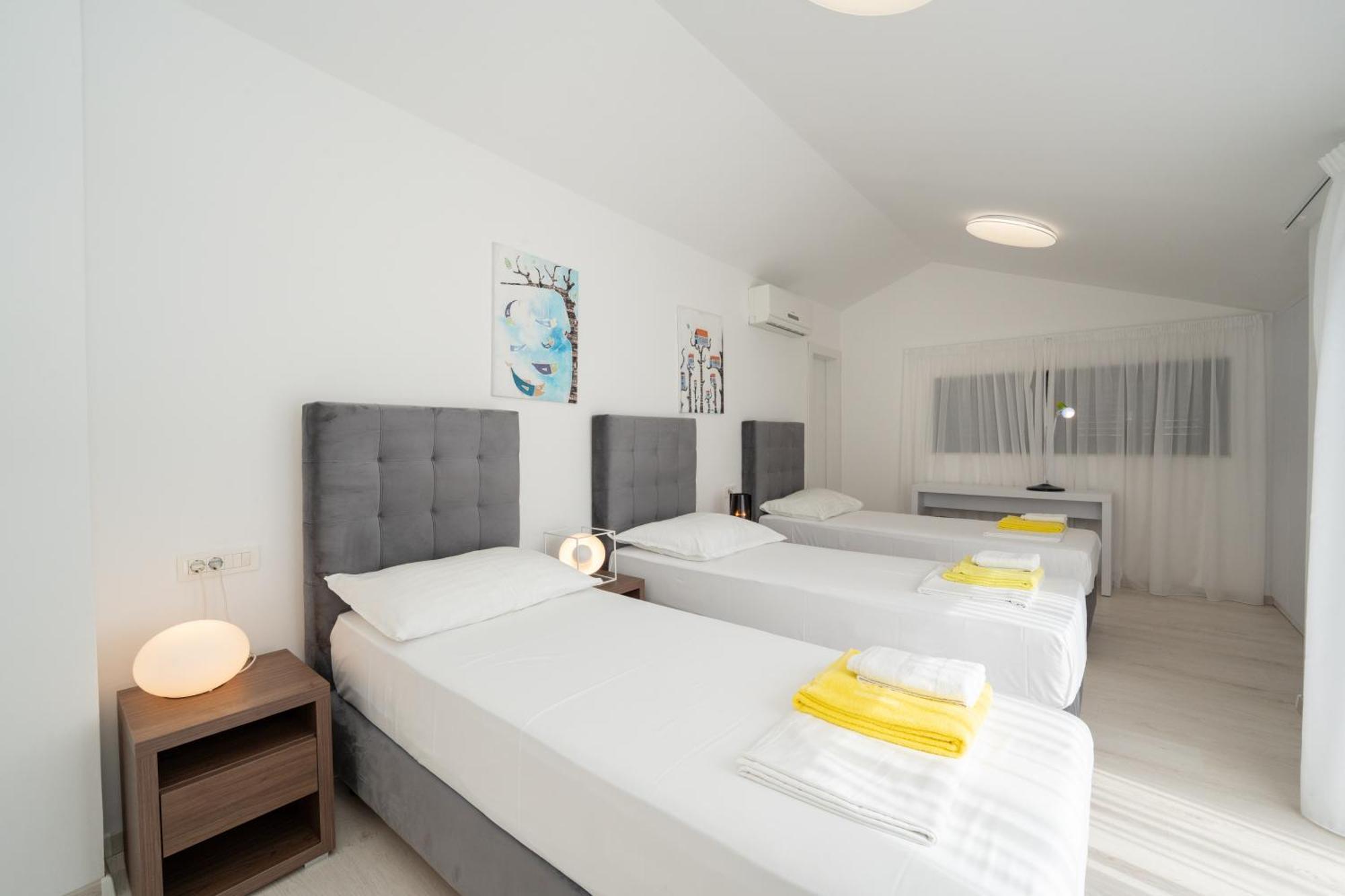 Aquamarine Apartment *