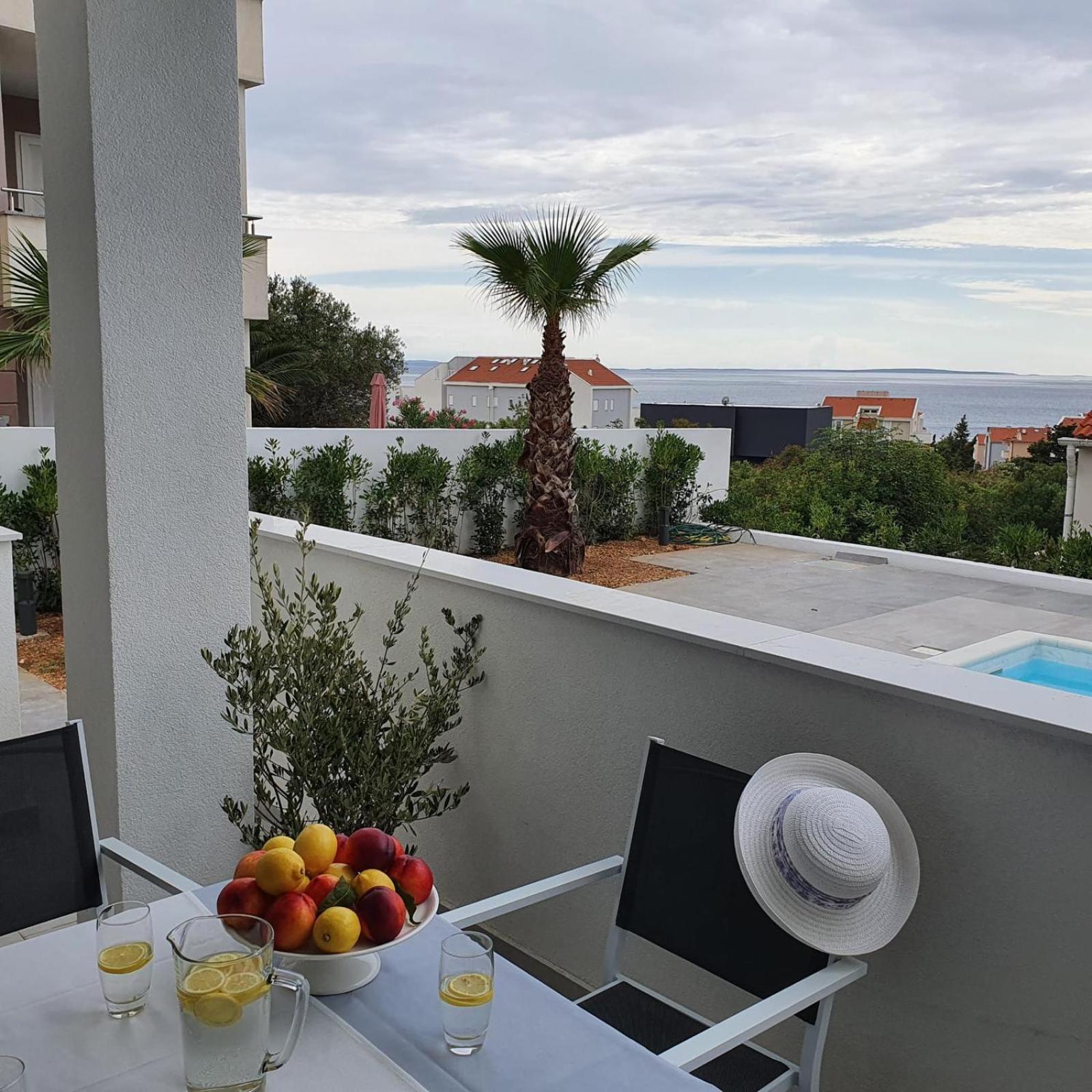 Apartment Aquamarine Novalja